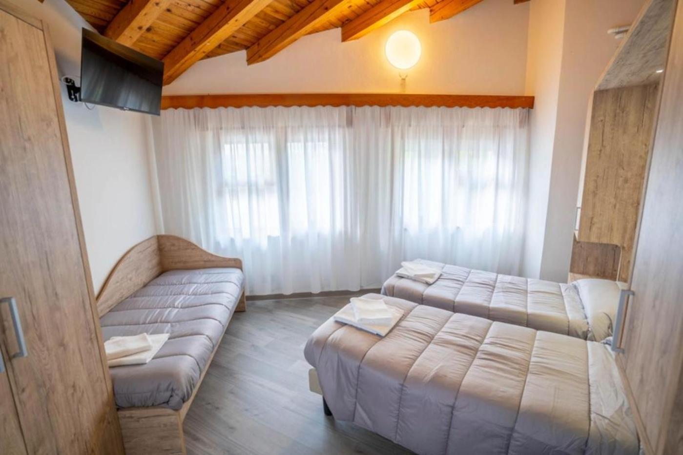 Bella Italia & Efa Village Forni Avoltri Luaran gambar